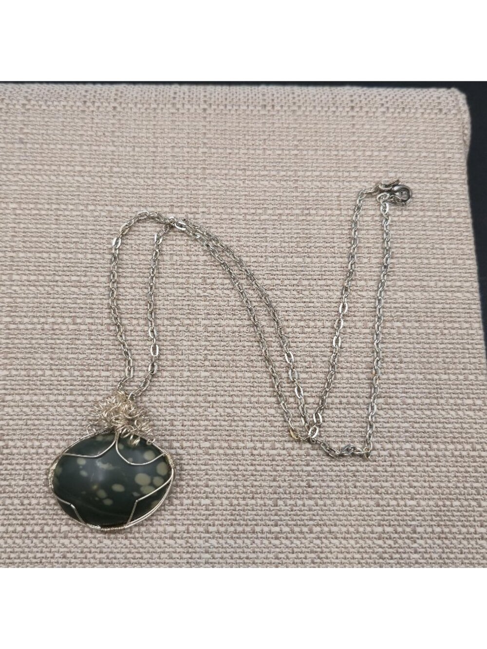 25 Inch Green Jasper Wire Wrapped Pendant Necklace B1296